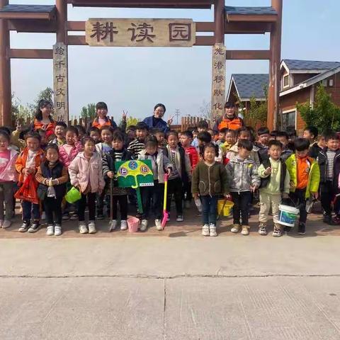 播种快乐，收获幸福———修武县毛毛幼稚园全体幼儿社会实践《种植活动》精美留影！