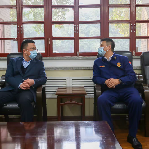 西安市消防救援支队支队长李琳为莲湖区区委中心组学习会作专题报告