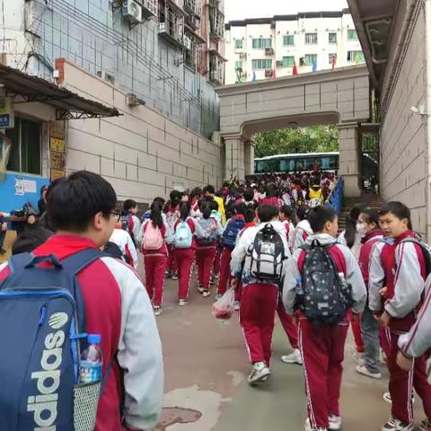 铜仁市第二小学六（10）班