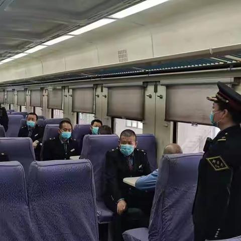 开展宣传活动 筑牢安全防线