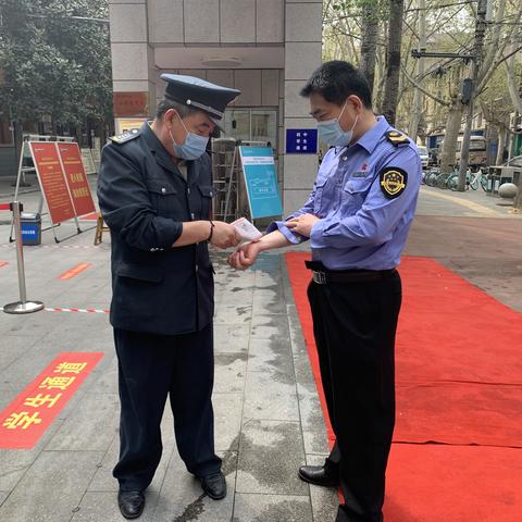 莲湖区市场监督管理局桃园路食药所检查西电中学食堂食品安全工作开展情况