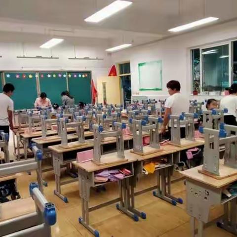 最美的花园 最好的遇见----花园学校一年级十九班第一次家长会成功召开