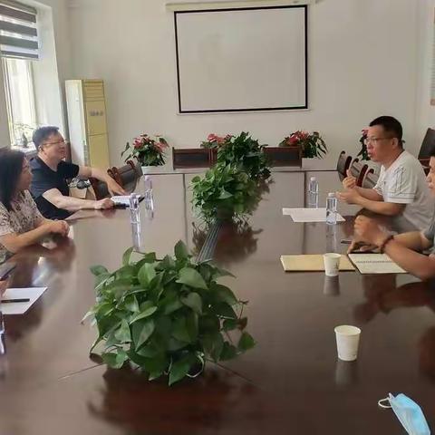 唐山市城市绿化办公室人员指导我市城市绿化工作