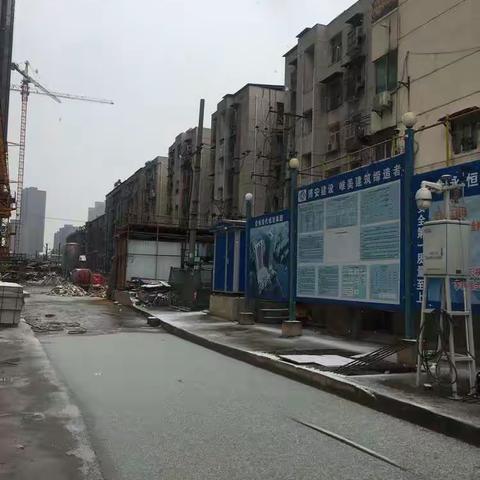 大江园支行不畏严寒，"助农安薪"进工地