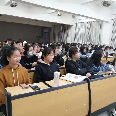 2019（五）学前教育（免培）一班期末总结大会