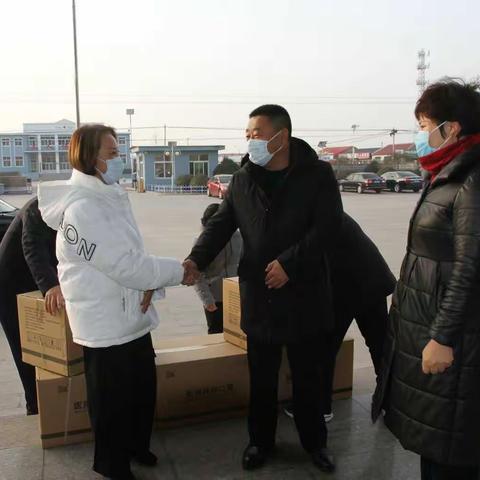 曹妃甸区十一农场爱心企业人士 慷慨捐赠贡献力量