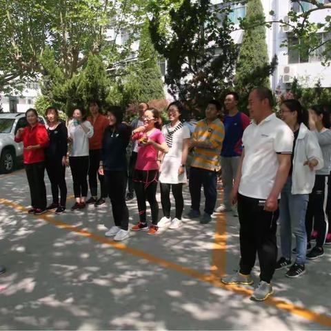 青春的节日我做主— 山东移动员工培训中心第一届五四青年趣味运动会