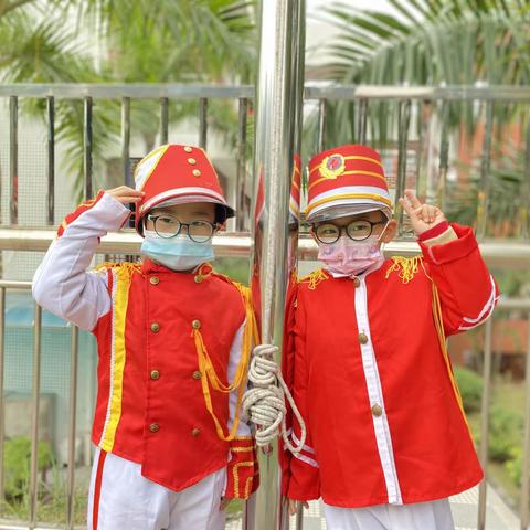 嘿!今天我请客🤪请大家观看小朋友们开心快乐😋🥰🥰的幼儿园生活欢迎来到小朋友的世界🎨🎈🎒