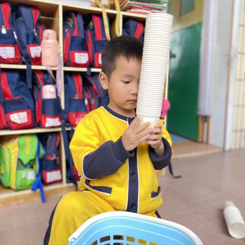 时钟滴滴⏰～dada不停转动本周在园时光结束啦～爸爸妈妈👨👩，是不是非常期待呢😯，一起来看看吧🥳