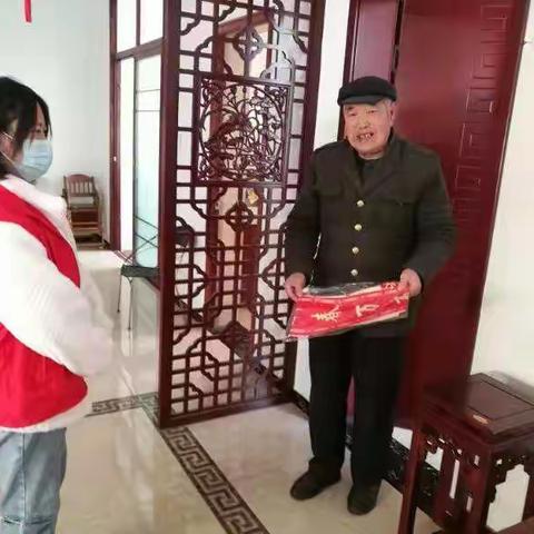 大雪无情人有情  为老党员及五保户送去温暖