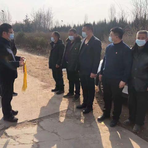 大年初三，这两百人在干啥！？