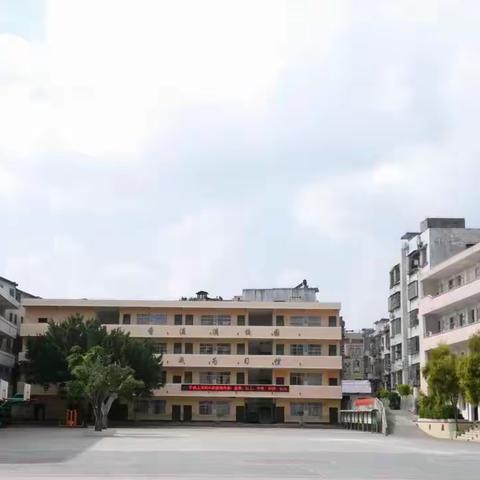 梧州市龙圩镇中心校开展英语学科教研活动