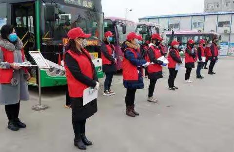 抗疫路上最美“逆行者”