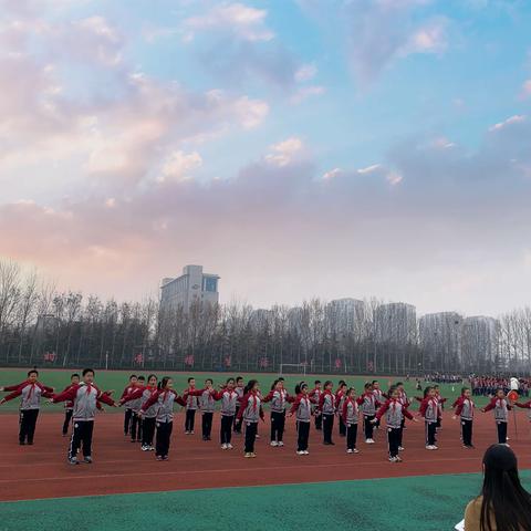 享运动之美，做阳光少年 。