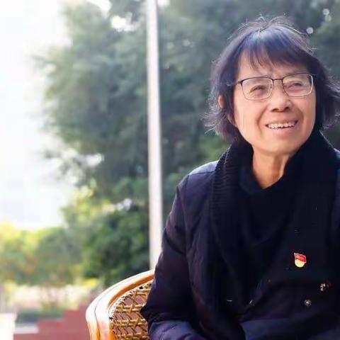 “素心托高洁，红梅向阳开”--翟家庄小学组织党员教师学习张桂梅事迹“双减”纪实