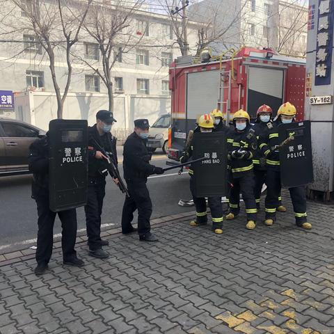 守一方安宁  护人民平安——沙区和田街站与警务站组织联合防暴处突演练