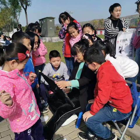 国庆日，我们来到吕梁新城写生