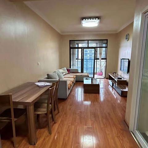 出租:凯旋广场2/2/1，2台空调，17800元/年，看房664703