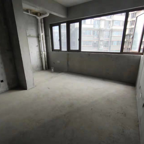 ⭐🔑55.8万临江邸3/2/2清水，低楼层，产权68平，看房664703