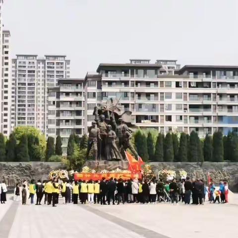 梨花风起清明时，幸福不忘英雄史——阜阳地直教育集团张湖分园清明主题活动