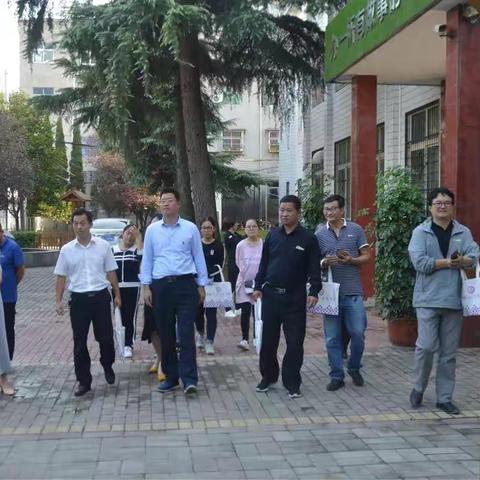 伊川同仁到高新区实验中学交流