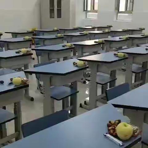 《在磨砺中成长》--2020秋幼儿保育2班第一堂班会课