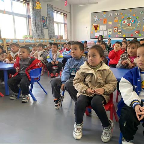 延长县职业教育中心高二学前教育班“实践课”