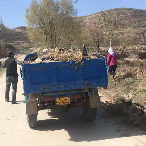 西湾村大力整治环境卫生，以及黑白垃圾