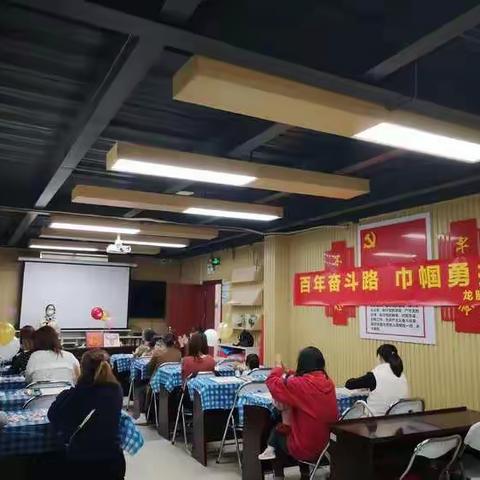 “百年奋斗路 巾帼勇担当”龙胜社区开展庆三八节【2021 牛气冲天】钉子绕线画制作活动