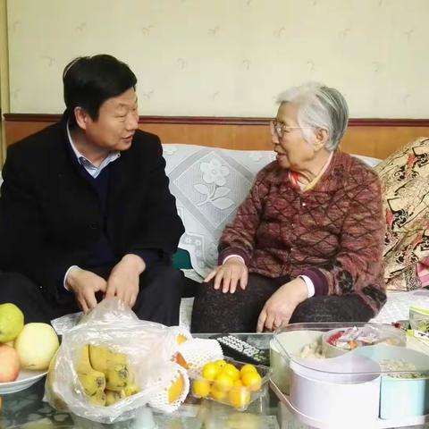 农工党濮阳市委慰问退休老干部