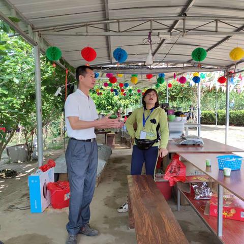 市热科院一行赴白沙牙叉镇对俄村桑葚农业科技示范展示基地进行实地调研