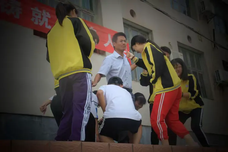 奋进中的衡南九中