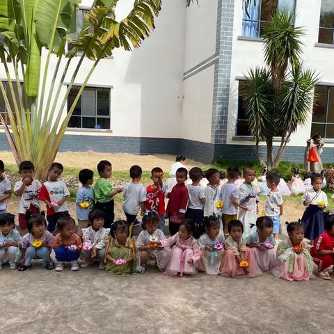 迎中秋，庆国庆     ——二幼小五班中秋节活动