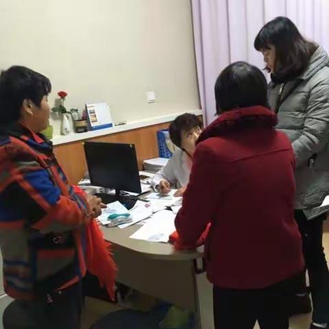 群山社区组织流动育龄妇女参加免费妇科体检活动