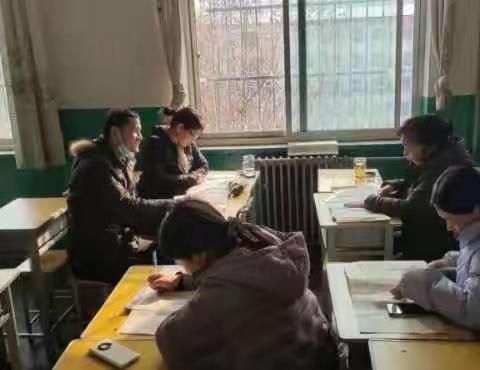 不放过一点疏漏，不放弃一分期望                  ——平山县外国语中学八年级地理组，为开学期末考试做准备。