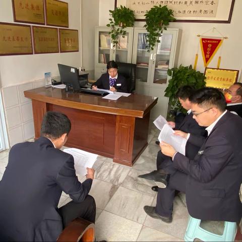 加大信贷投放，落实不良压控