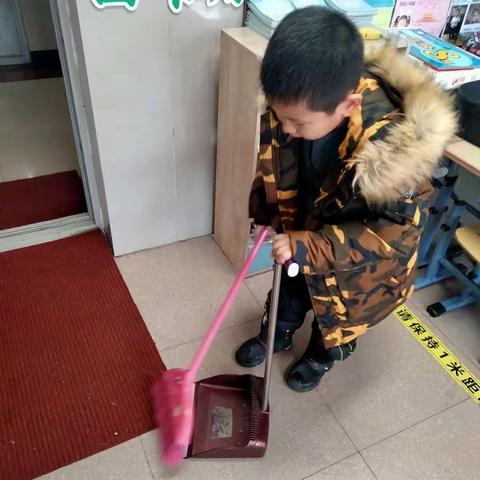 周二劳动小蜜蜂