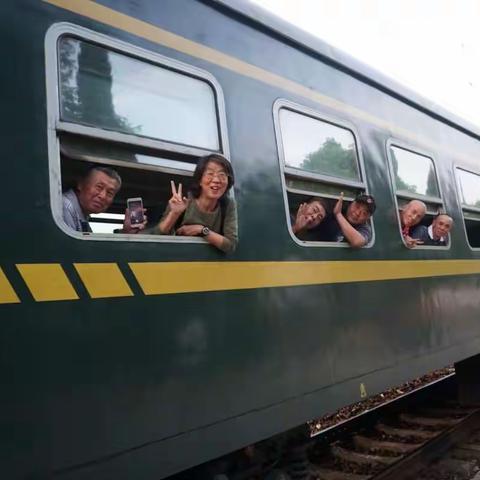 再见了绿铁皮车！