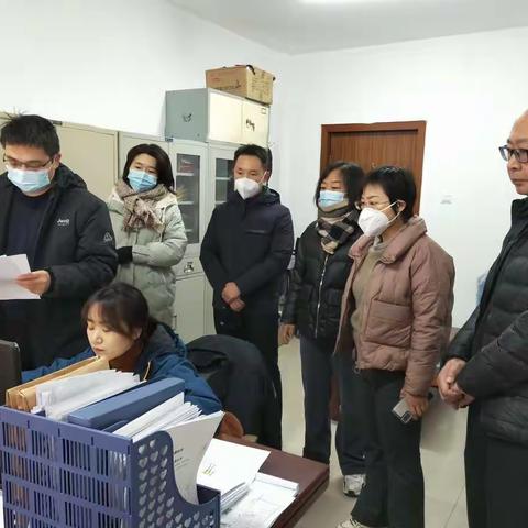 开封市示范区统计局副局长康凯到梁苑街道开展服务业统计数据质量核查工作