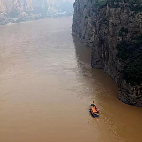 运城黄河边的两大景点👉🐋，黄河龙门景区与黄河大梯子崖景区均在河津市