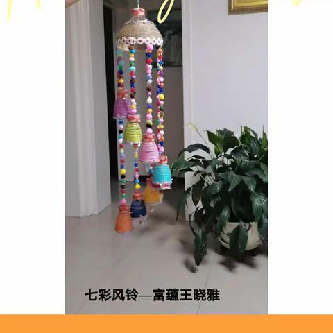 阿勒泰分行庆三八“巾帼心向党，奋斗新时代”手工艺品展示