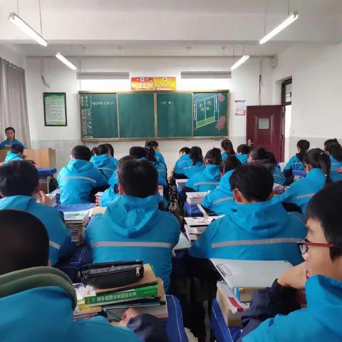 情景演绎绽芳华    对比探究悟人生