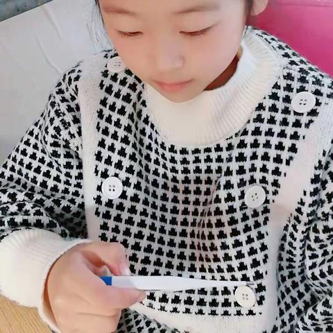 刘集镇中心小学 三年级一班   赵紫涵