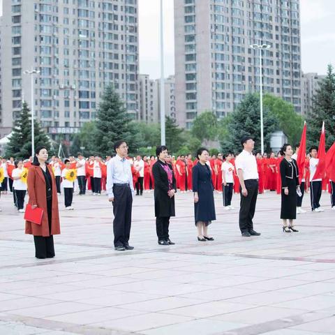 永远跟党走   全市城乡妇女广场舞展演启动仪式纪实