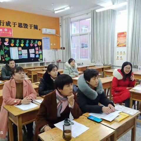 畅游书海，阅读悦美——五年级数学组读书分享