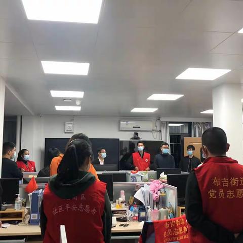凤凰社区开展春节前消防安全夜查行动