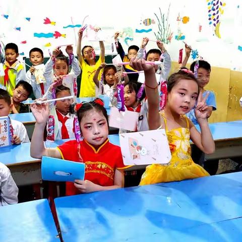 时光负责催你成长，我负责记录你最甜时光