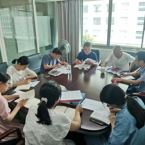 局党委委员、副局长周建丰带队检查下属单位党风廉政建设工作