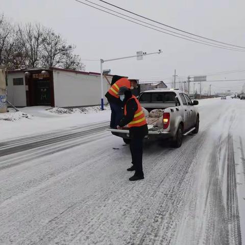 无极县干线公路服务保障中心冬季清雪进行时