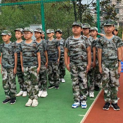 迎着朝阳，第二天的研学开始了